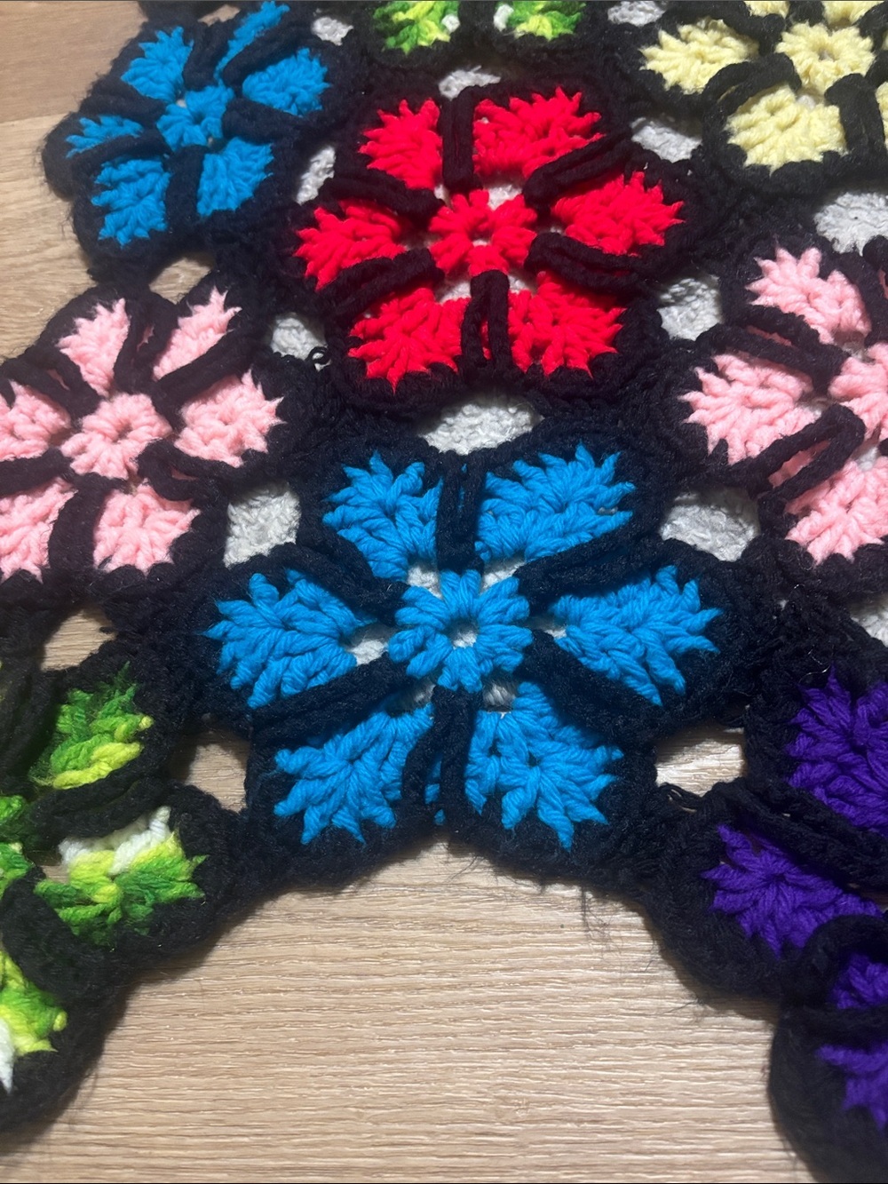 Handmade Crochet Floral Afghan Blanket Throw Grannycore Black
72x48 - Picture 3 of 12